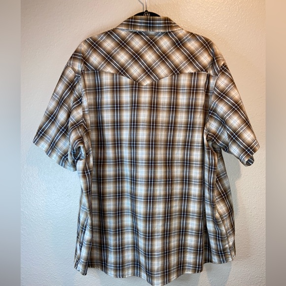 Wrangler Button Up - Picture 4 of 4